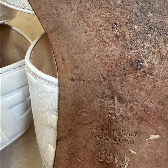 Fendi leather mules. Size 39 1/2 - Picture 11 of 12